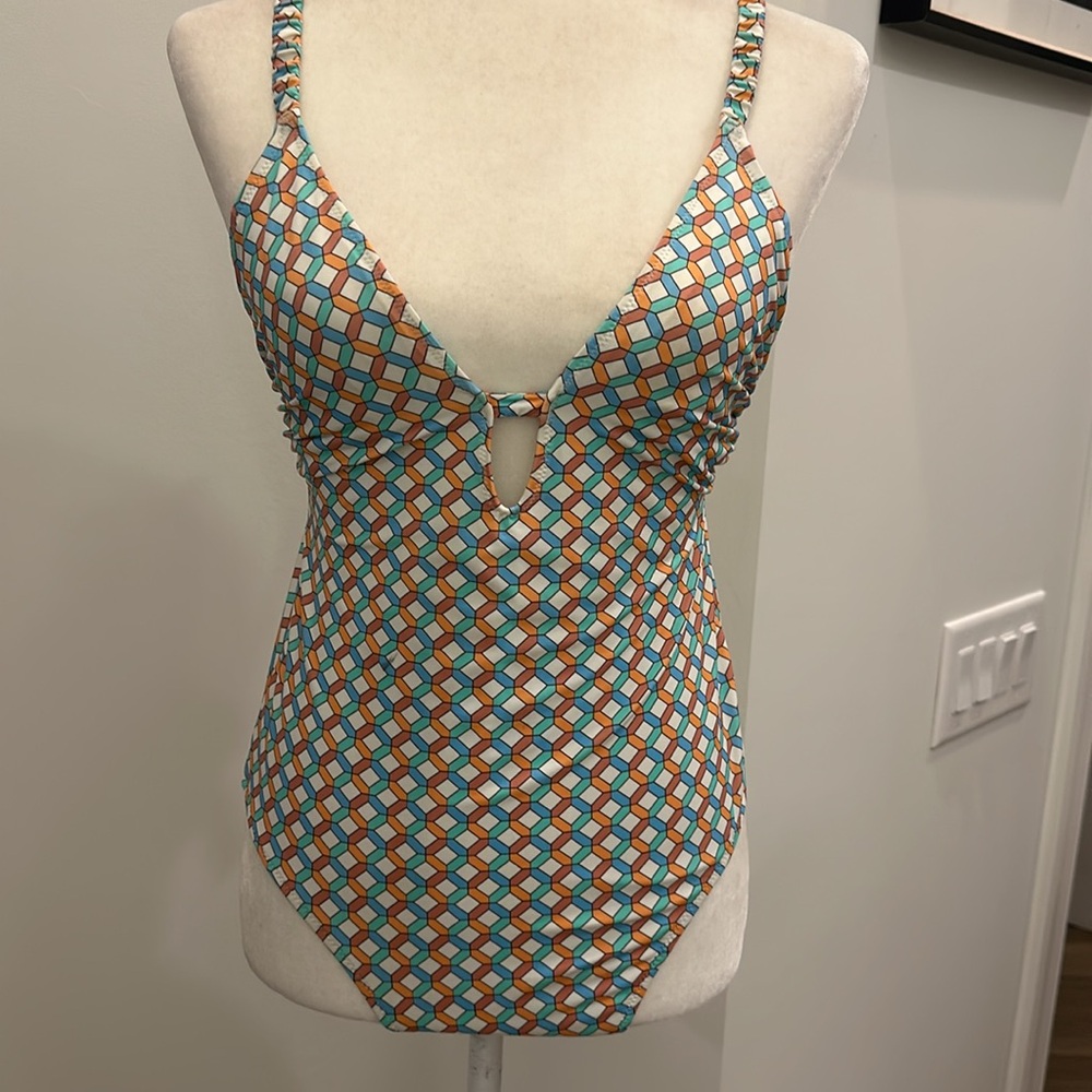 Shade & Shore one piece high leg cheeky multicolor swimsuit. Size M